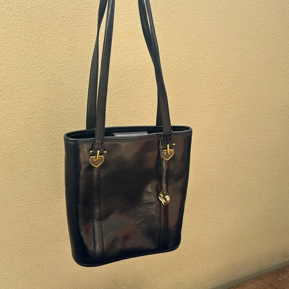 Brighton vtg navy blue leather with gold hardware large bucket back - Picture 1 of 15